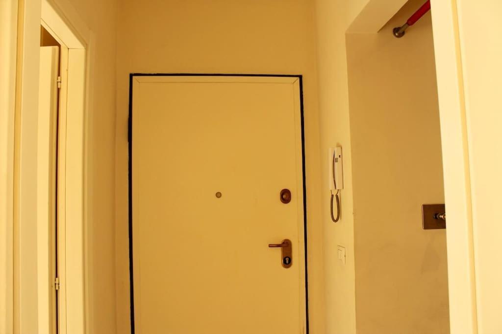 Modern 3br Near Santa Maria Novella Station Apartamento Florença