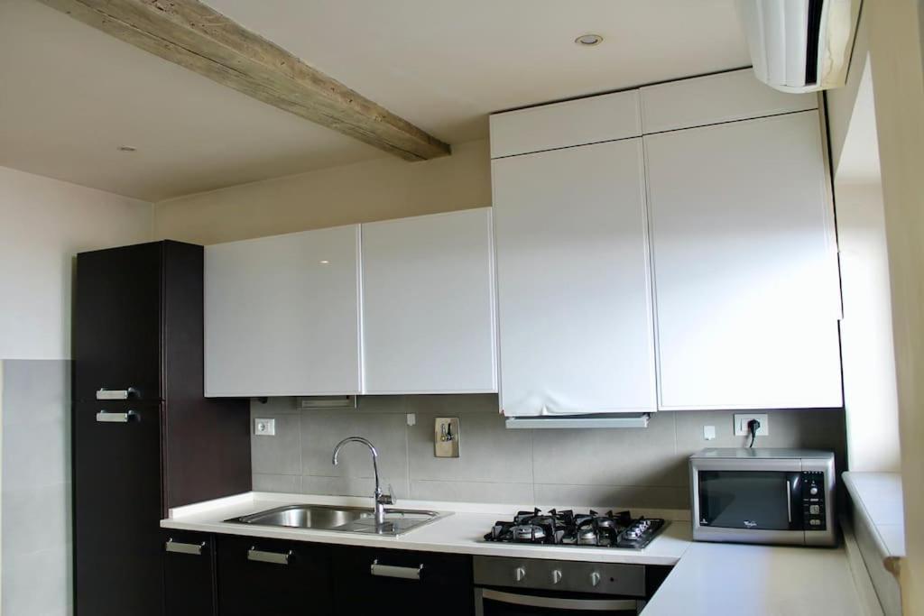 Modern 3br Near Santa Maria Novella Station Apartamento *